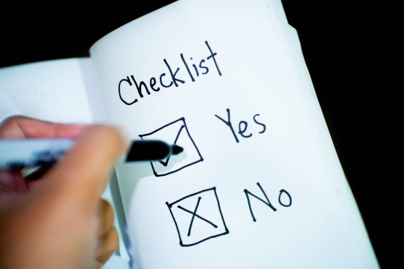 Eine Checkliste ist beim schreiben einer Zusammenfassung sinnvoll