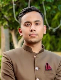 Nachhilfe in pankow von Jayesh