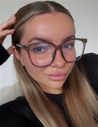 Nachhilfe in hennef von Rebecca